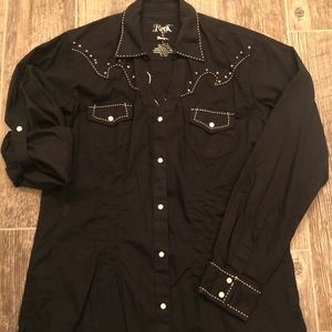 ROCK by wrangler 👏🏼 design on back!